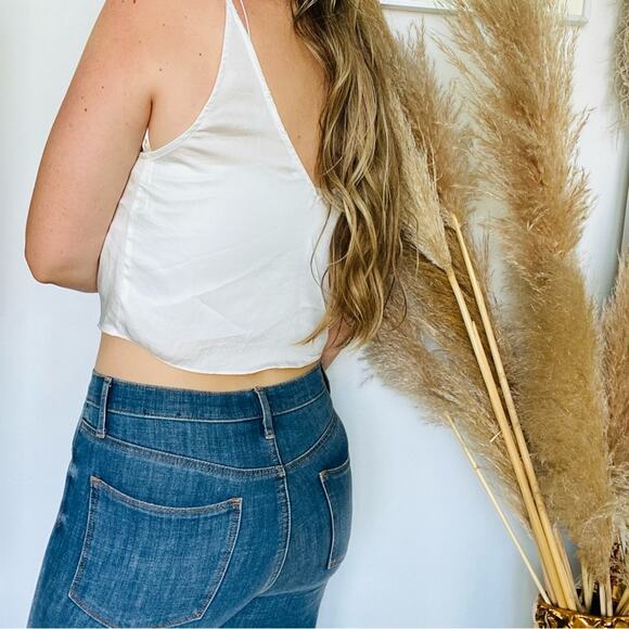 NEW FREE PEOPLE White Cropped Button Front Tie Bottom Tank Top VNeck Cami M - Picture 2 of 8